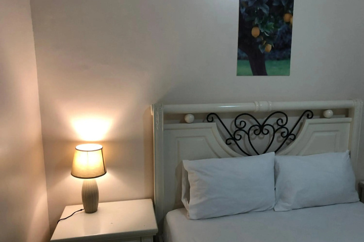Room 6 of 23