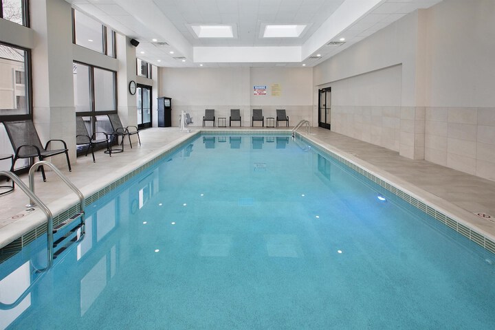 Hotel with Pool
