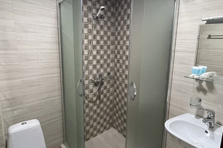 Room 34 of 53