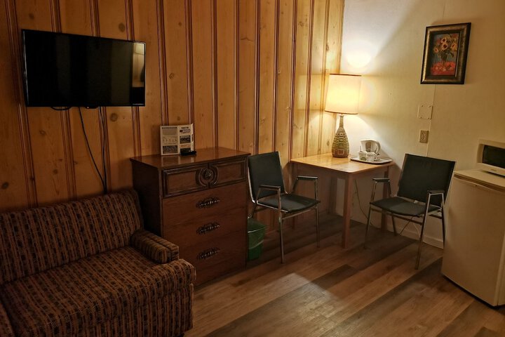 Room 27 of 80