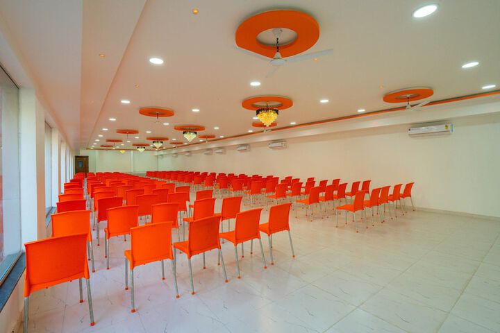 Ballroom/Hall 26 of 43