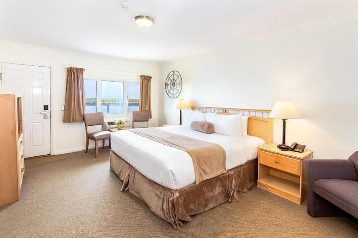 2 Double Beds (3 of 11)