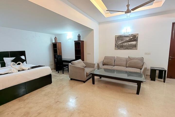 Room 3 of 6