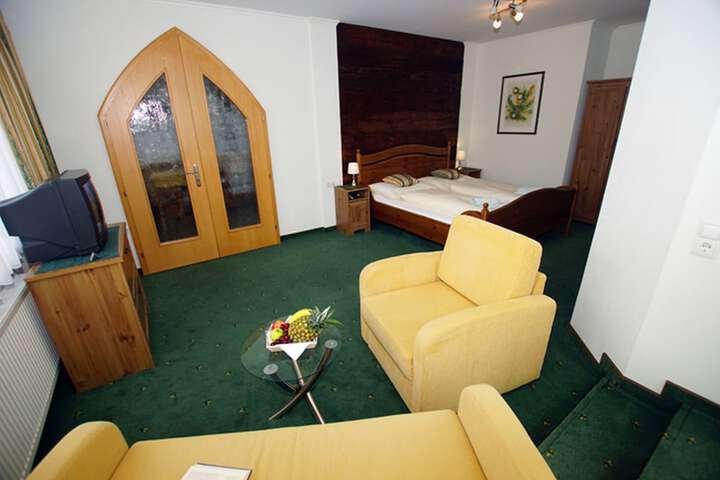 Room 13 of 43