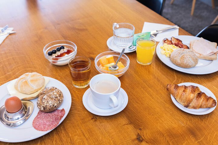 Breakfast meal