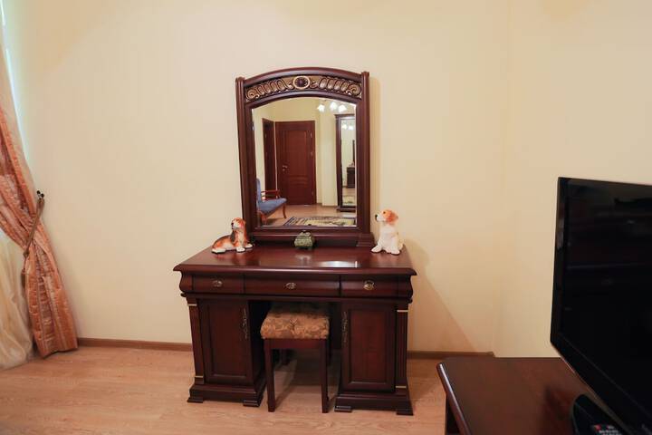 Room 51 of 89