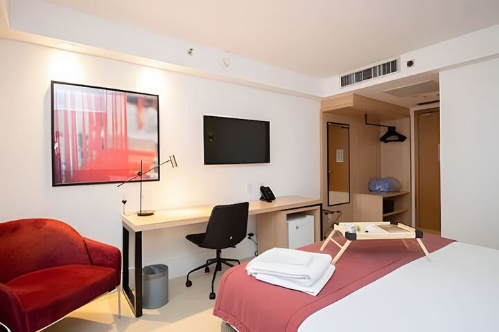 Room 5 of 29