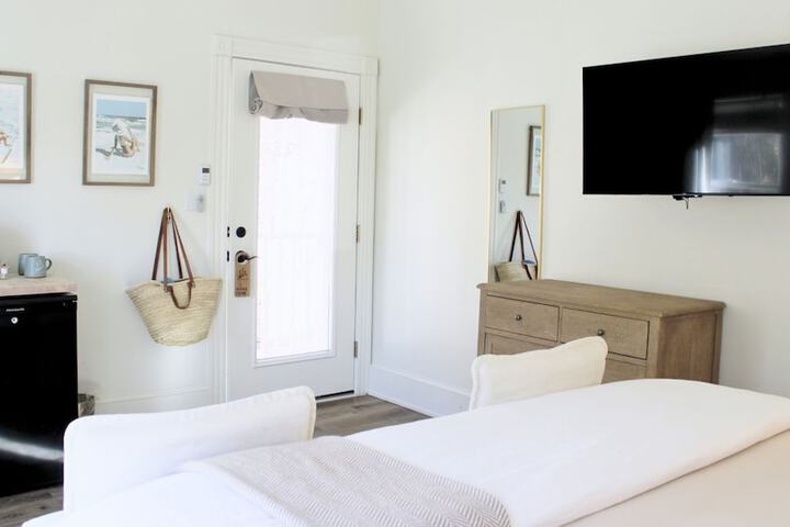 Room 5 of 51