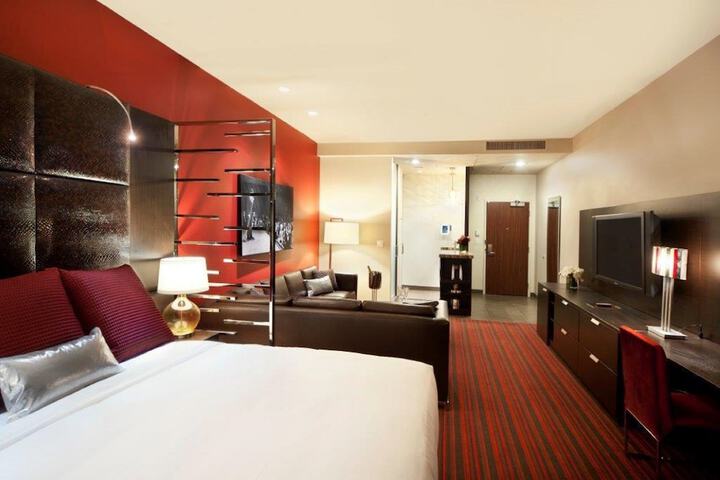 Room 7 of 27