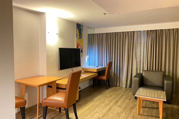 Room 49 of 101