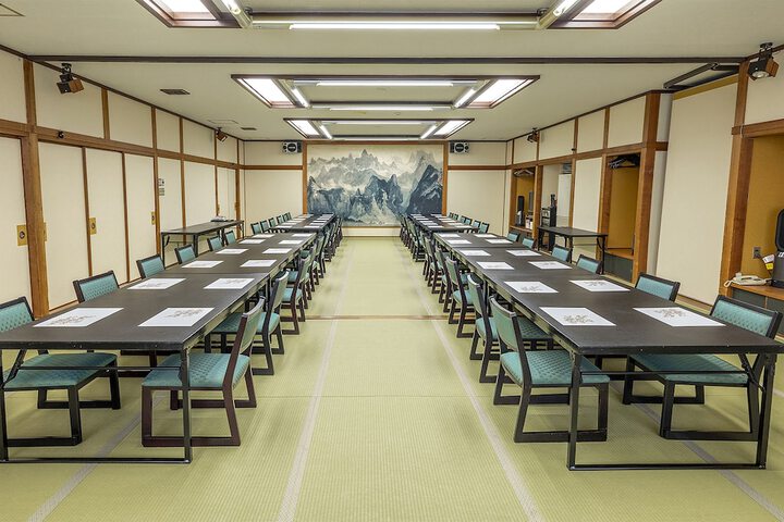 Ballroom/Hall 29 of 31