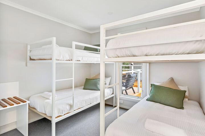 Room 6 of 108
