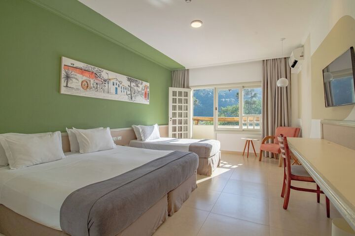 Room 16 of 125