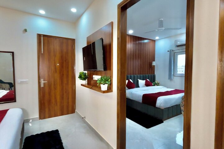 Room 8 of 22