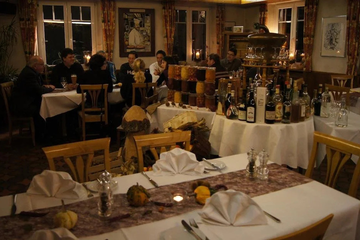 Dining 14 of 14
