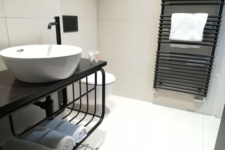 Room 10 of 41