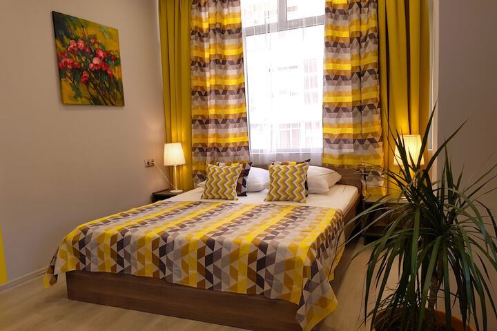 Room 3 of 89
