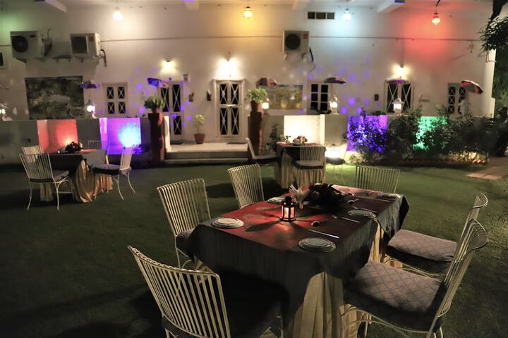 Dining 92 of 97