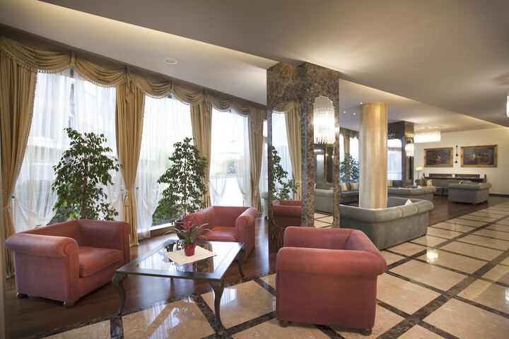 Hotel Interior 5 of 81