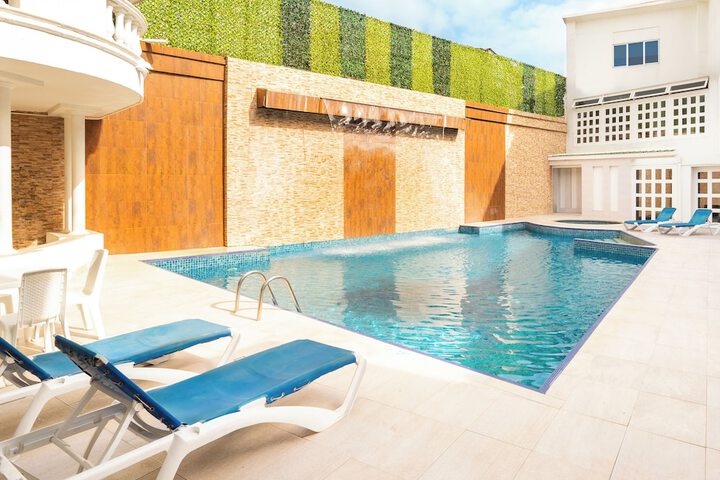 Pool 53 of 77