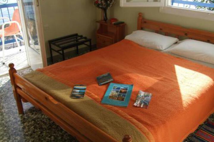 TSAKONIA HOTEL