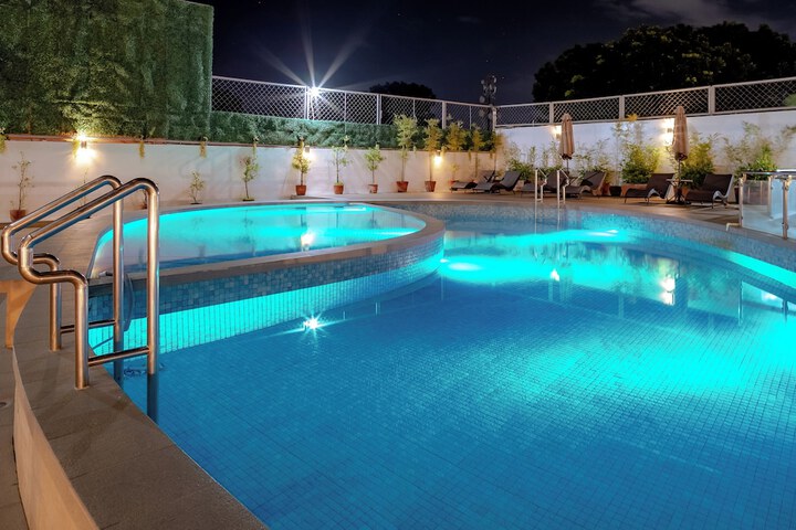 Pool 37 of 74