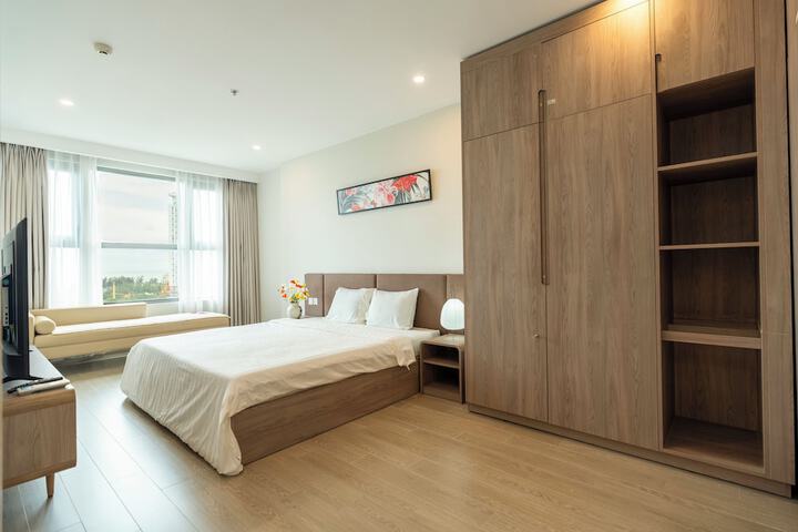 Room 25 of 299