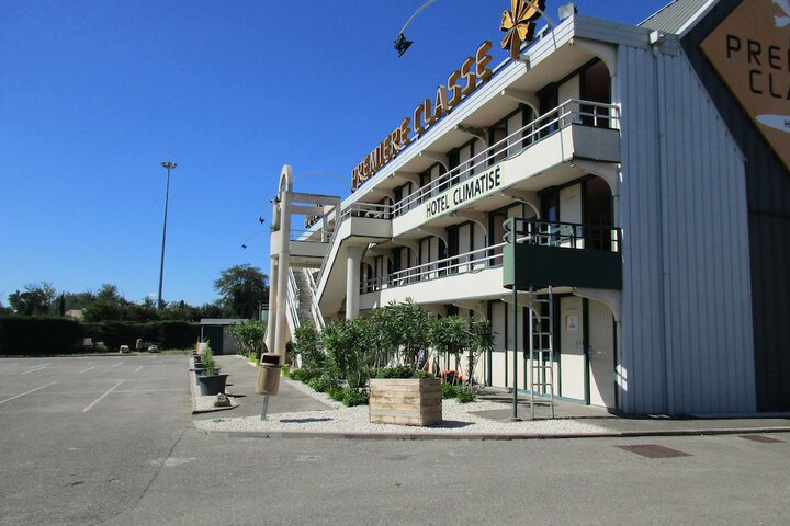 Hotel 37 of 43