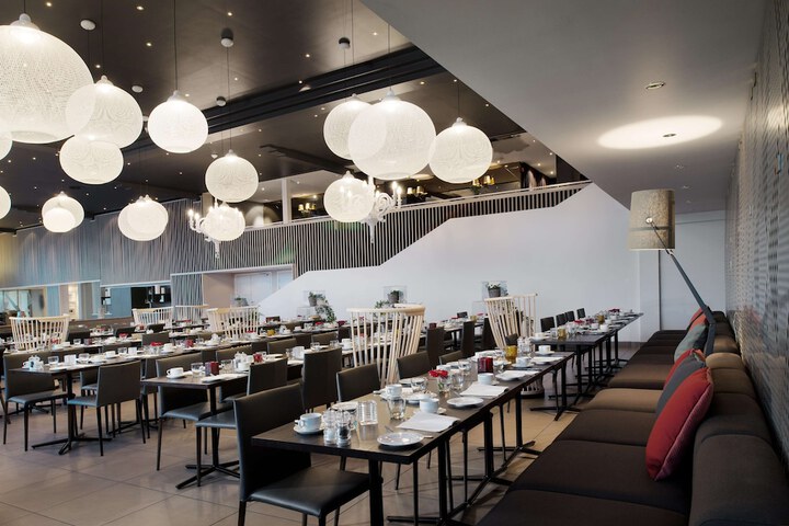 Dining 54 von 69
