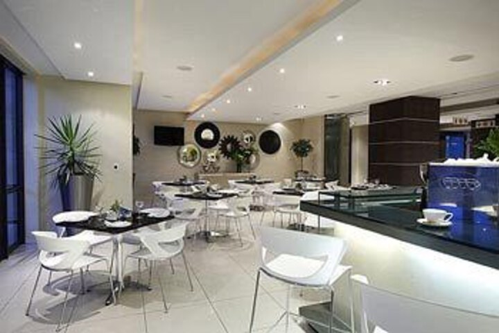 Dining 39 of 45