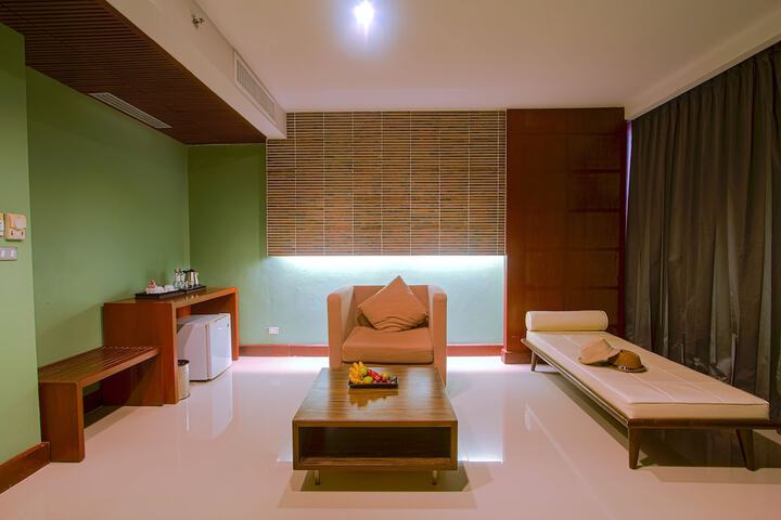 Room 85 of 210