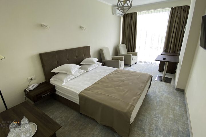Room 12 of 44
