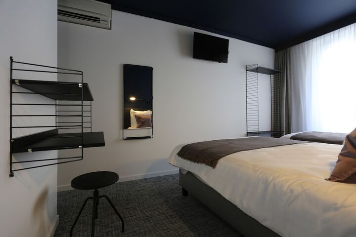 Room 12 of 51