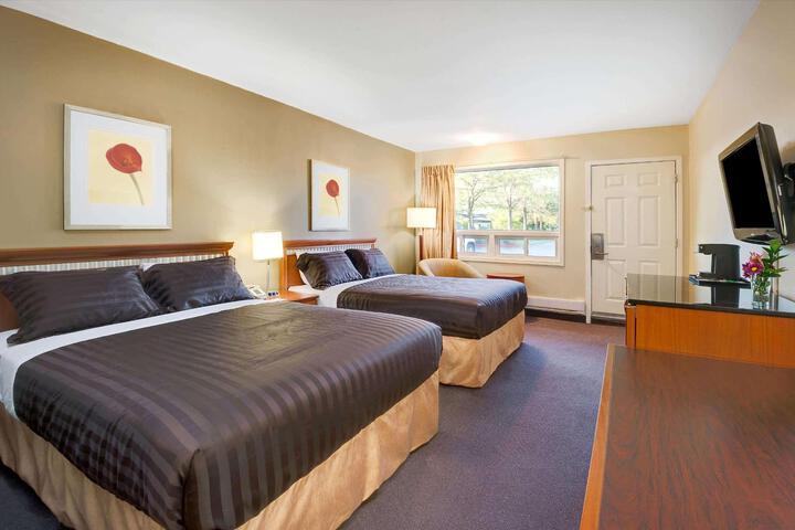 1 Double Bed (1 of 13)