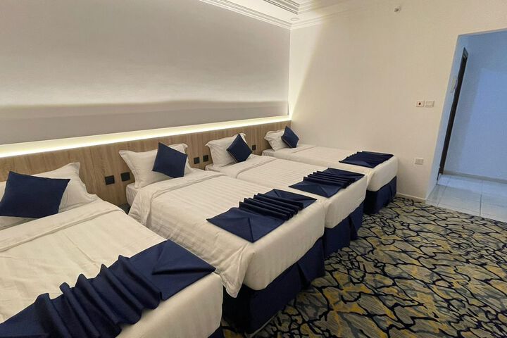 Room 4 of 4
