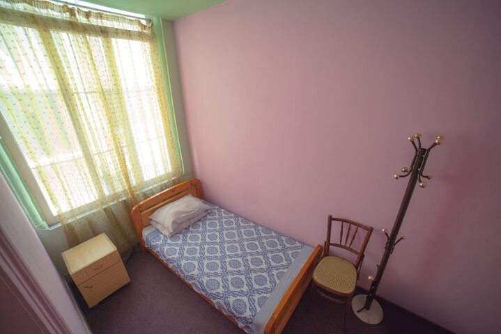 Room 2 of 11