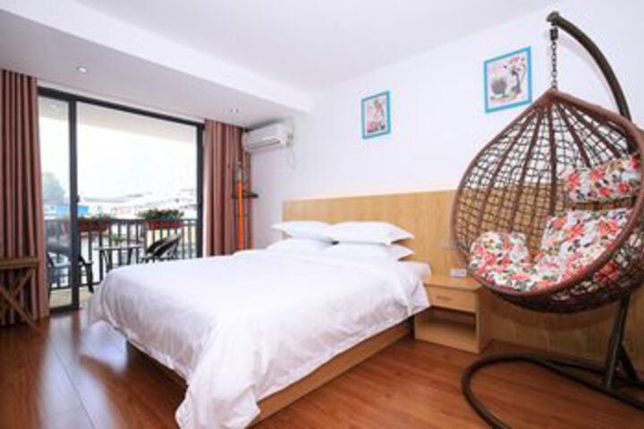 Room 17 of 25