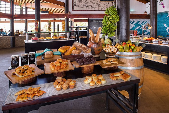 Breakfast/Coffee Service 82 of 150