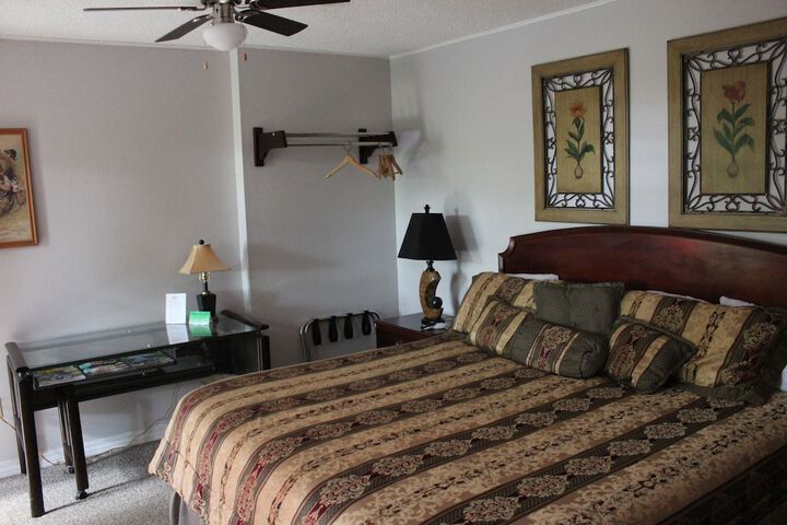 Room 46 of 219