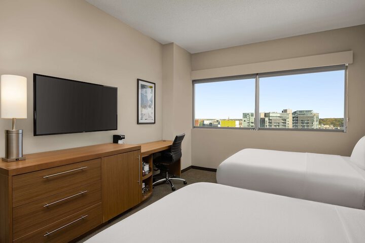 2 Queen Beds High Floor (10 of 15)