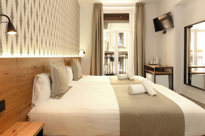 Room 19 of 120
