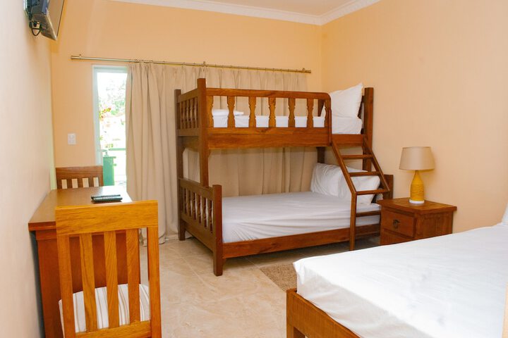 Room 4 of 43