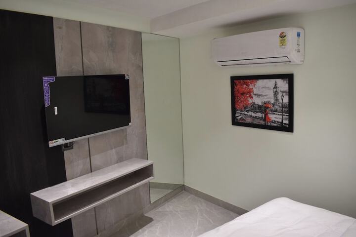 Room 26 of 95