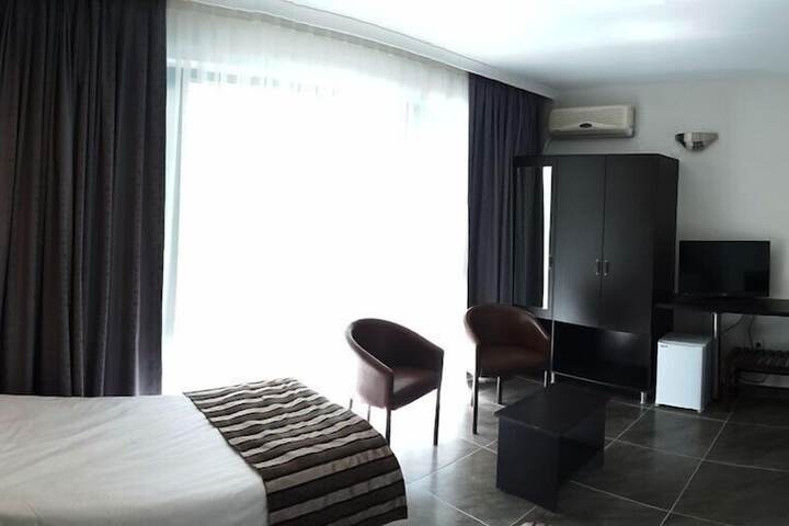Room 8 of 97