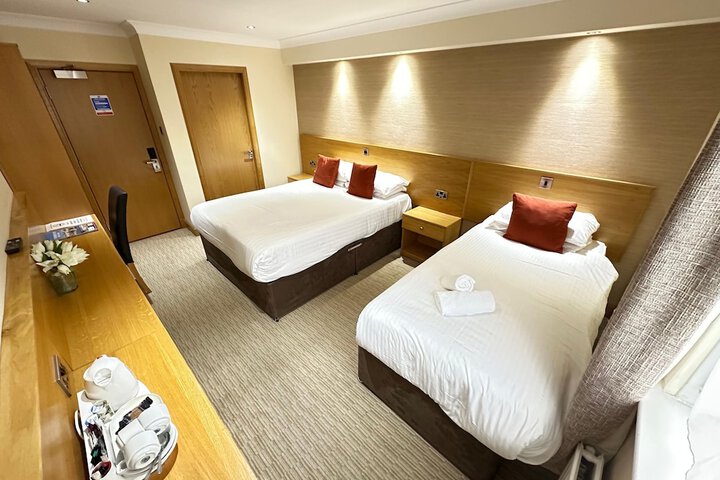Room 15 of 28
