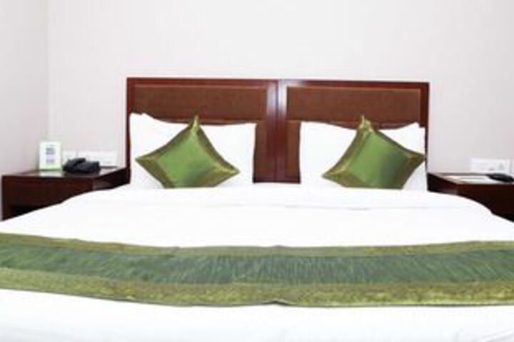 Room 21 of 34