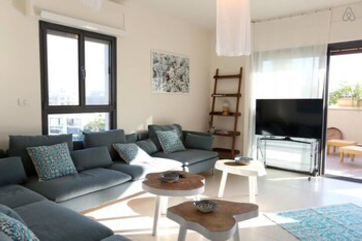 Room 5 of 21