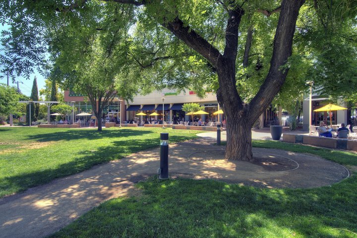 Shopping mall