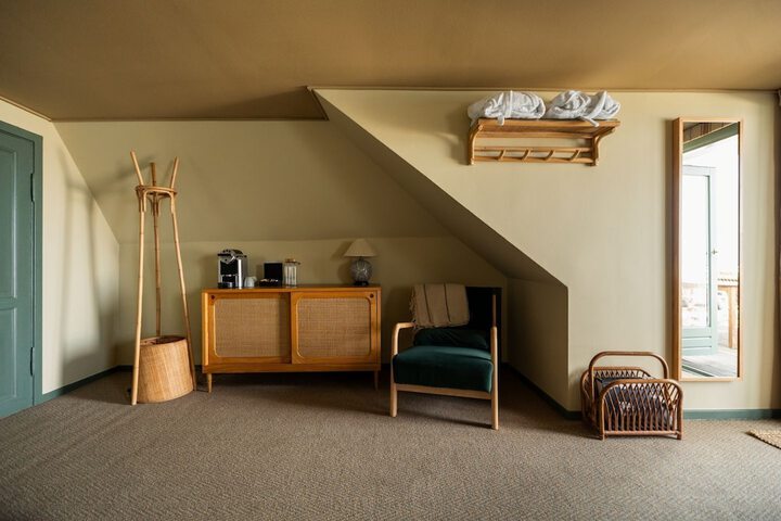 Room 12 of 61