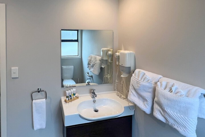 Room 214 of 302